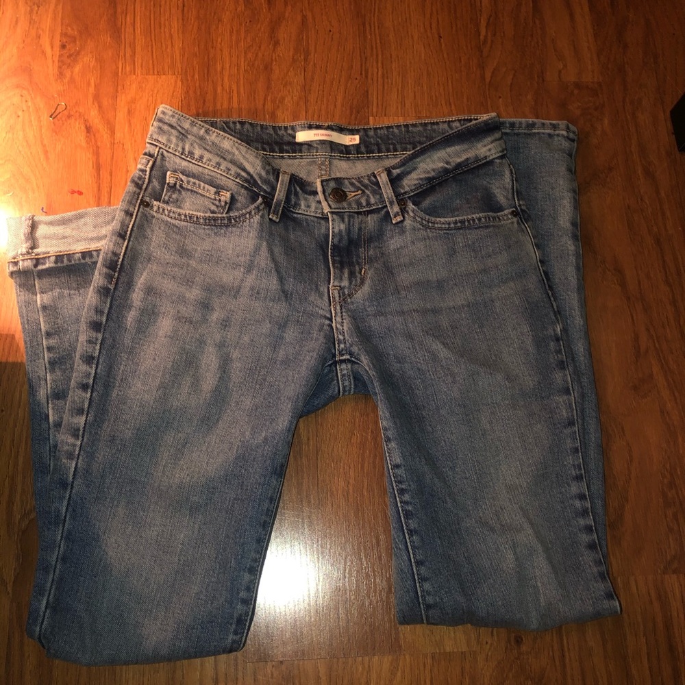 Levi 711 jeans